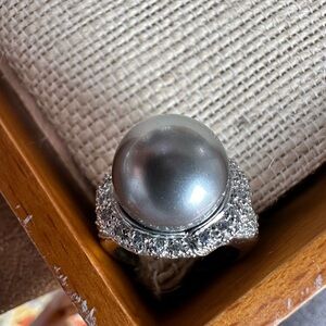 Large silver gray faux pearl vintage ring in sterling silver, size 8